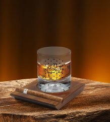 BK Gift Kişiye Özel İsimli Vip Ahşap Tabaklı Viski Bardağı ve 6’lı Doğal Granit Viski Taşı Sunum Seti - Model 4