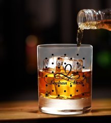 BK Gift Kişiye Özel İsimli Vip Ahşap Tabaklı Viski Bardağı ve 6’lı Doğal Granit Viski Taşı Sunum Seti - Model 4