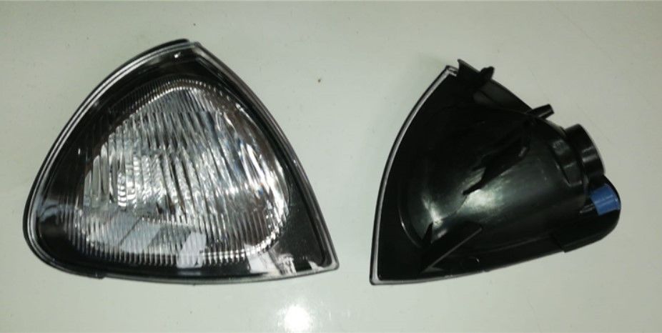 AVENSİS 98-01 RH SİNYAL