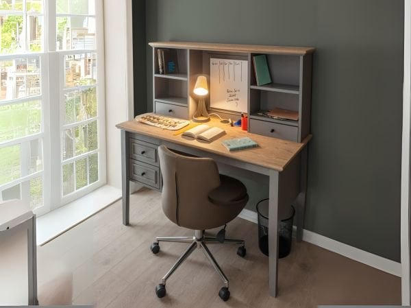 Petra Genç Odası (Çalışma Masası )