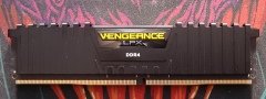 Corsair 8GB Vengeance DDR4 2400MHz CMK32GX4M4A2400C14