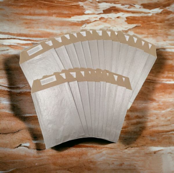 Roco Paper Hediye Paketi 25*6*30 cm Dipsiz Kese Kağıdı Yapışkanlı Ağız Gümüş 25'li Paket