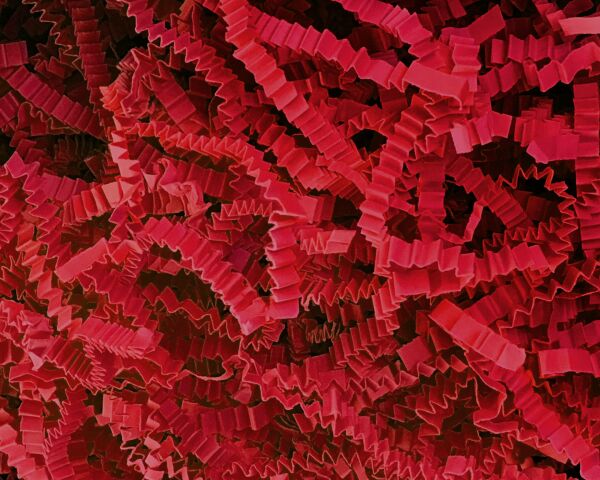 ROCO PAPER Zigzag Kırpık Kağıt – Kırmızı – 1000gr Kutu İçi Süsleme – Kırpıntı Zigzag Z Kağıt