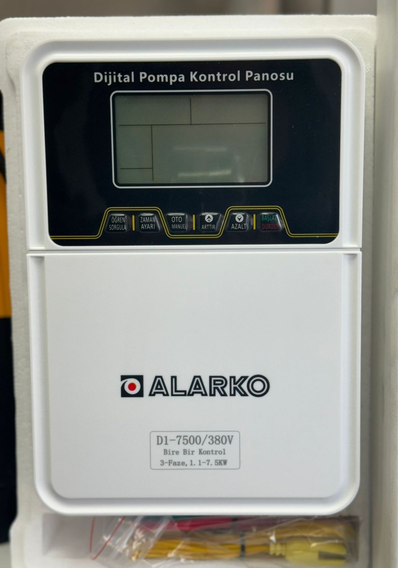 Alarko D1 4000 TRIFAZE 1hp - 5.5hp 380v Dijital Dalgıç Pompa Hidrofor Kontrol Panosu (Elektronik)