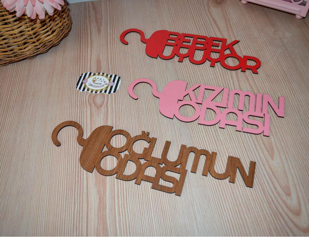 YAZILI KAPI ASKISI