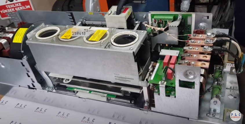 6SE7027-2ED61 SIMOVERT MASTERDRIVES VECTOR CONTROL CONVERTER COMPACT UNIT Tamiri