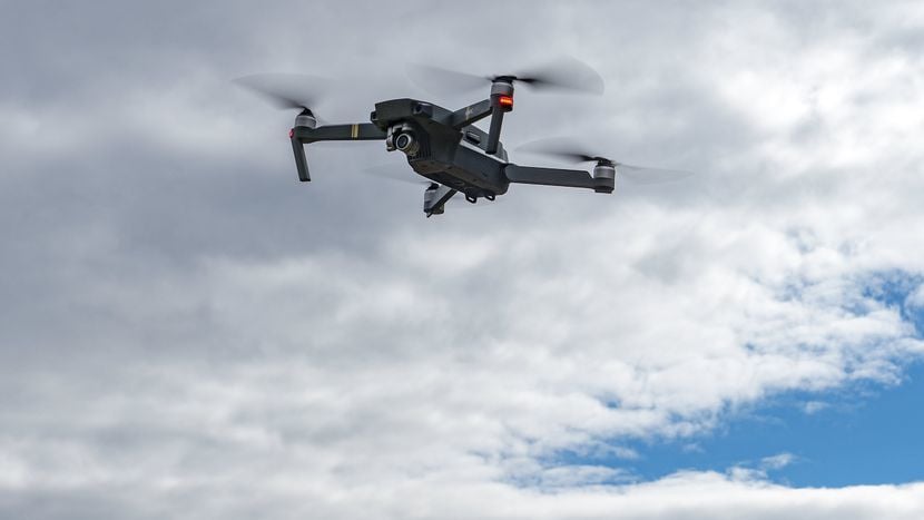 DJI Mavic Pro Drone 4K Drone + Çanta Hediyeli Set