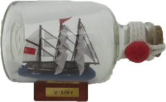 Misiny-Ahşap Altlık Cam Şişe İçerisinde -11 Cm Gemi Maketi