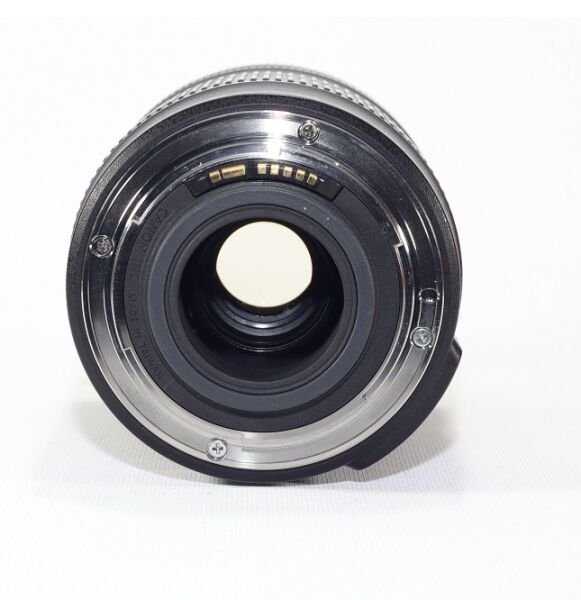 Canon 18-135 IS f/3.5 2.EL Lens