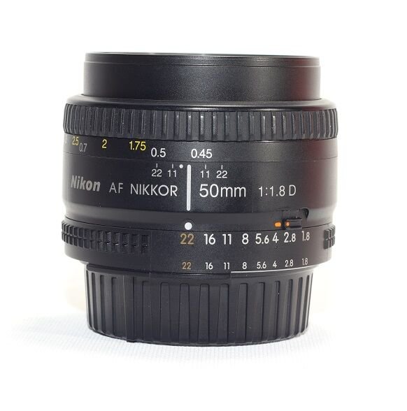 Nikon 50mm f/1.8 D Lens (2.EL)