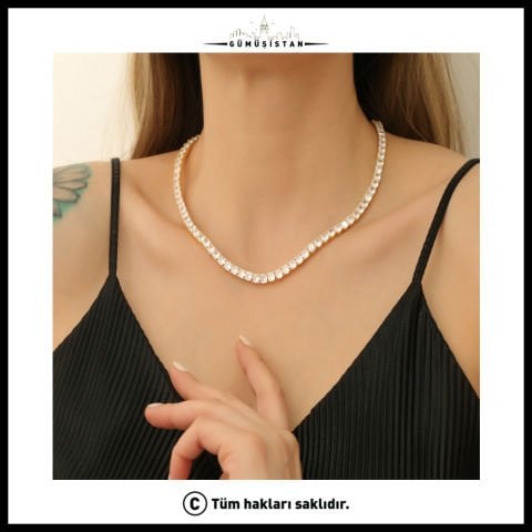 925 Ayar Gümüş Kare Taşlı Suyolu Kolye