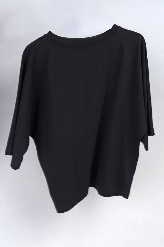 Salem Unisex Crew Neck Batwing Sleeve T-shirt - Black