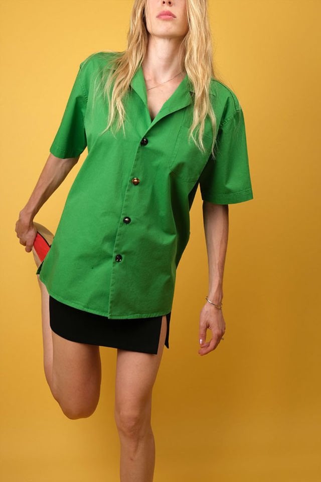 Lisboa Unisex Cuban Collar Canvas Shirt w/ Animal Print Buttons - Grass Green