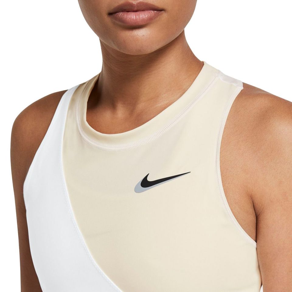 Nike Court Dri-Fit Slam Kadın Tenis Atleti