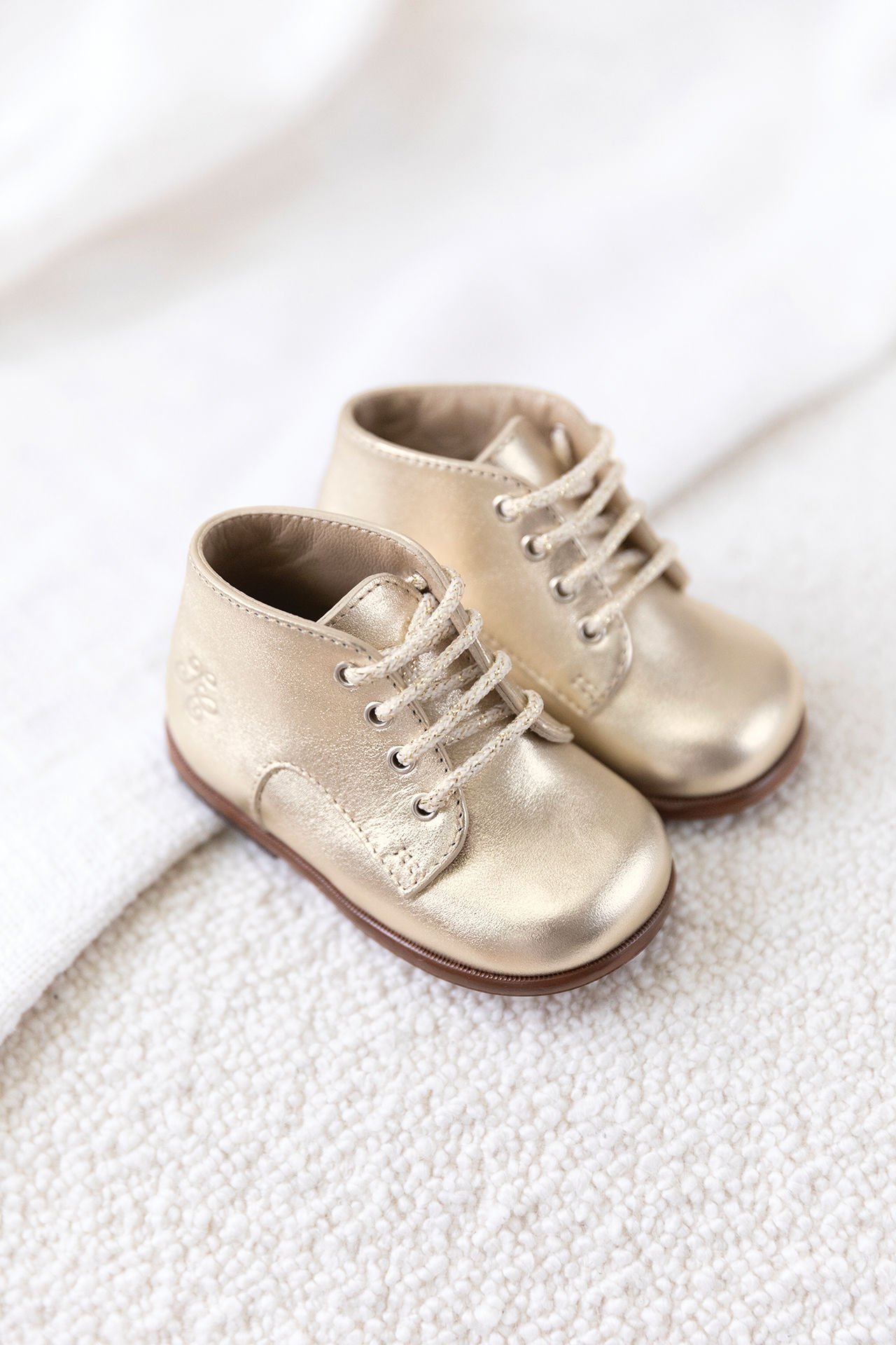 Kız Bebek Bağcıklı Dore Bot