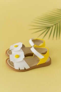 Fiore - Sarı Beyaz Kız Çocuk Sandalet