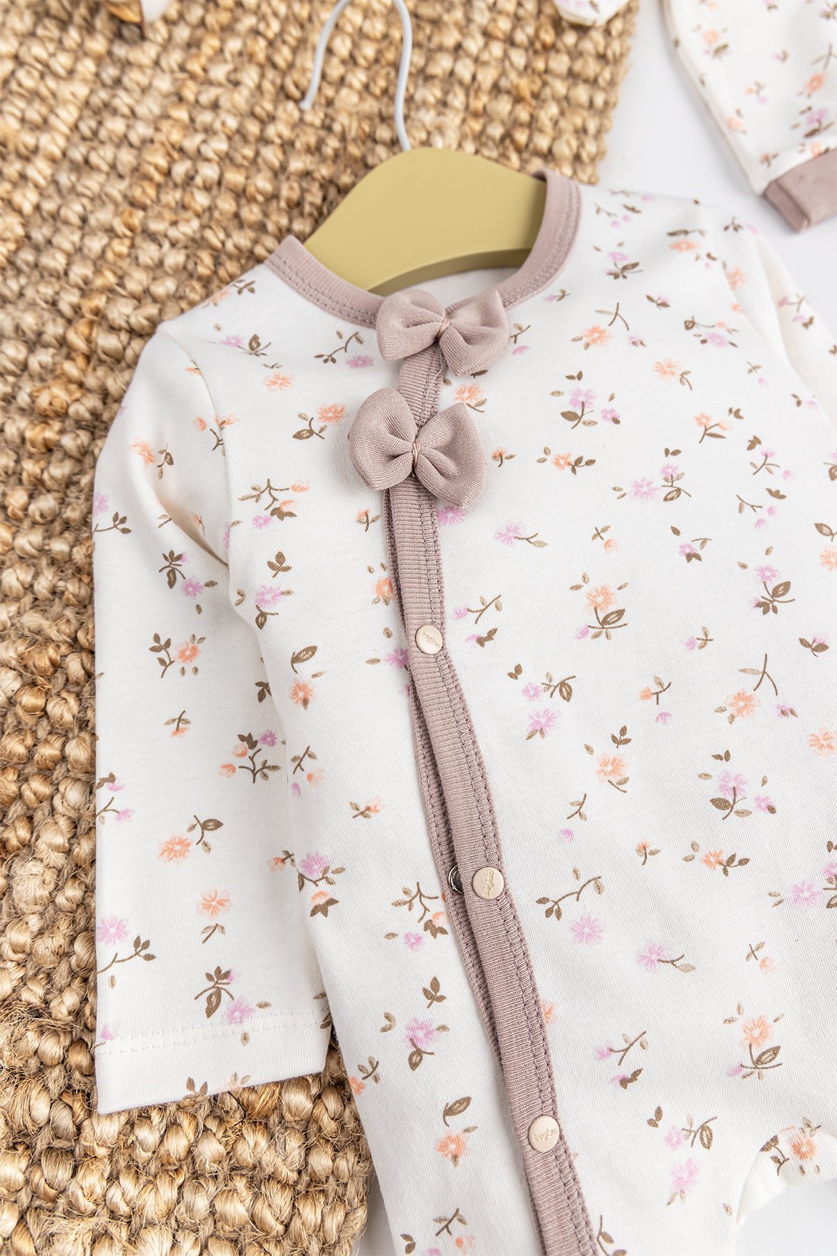 Çiçek Desenli 2'li Uzun Kollu Kız Bebek Tulum Takım