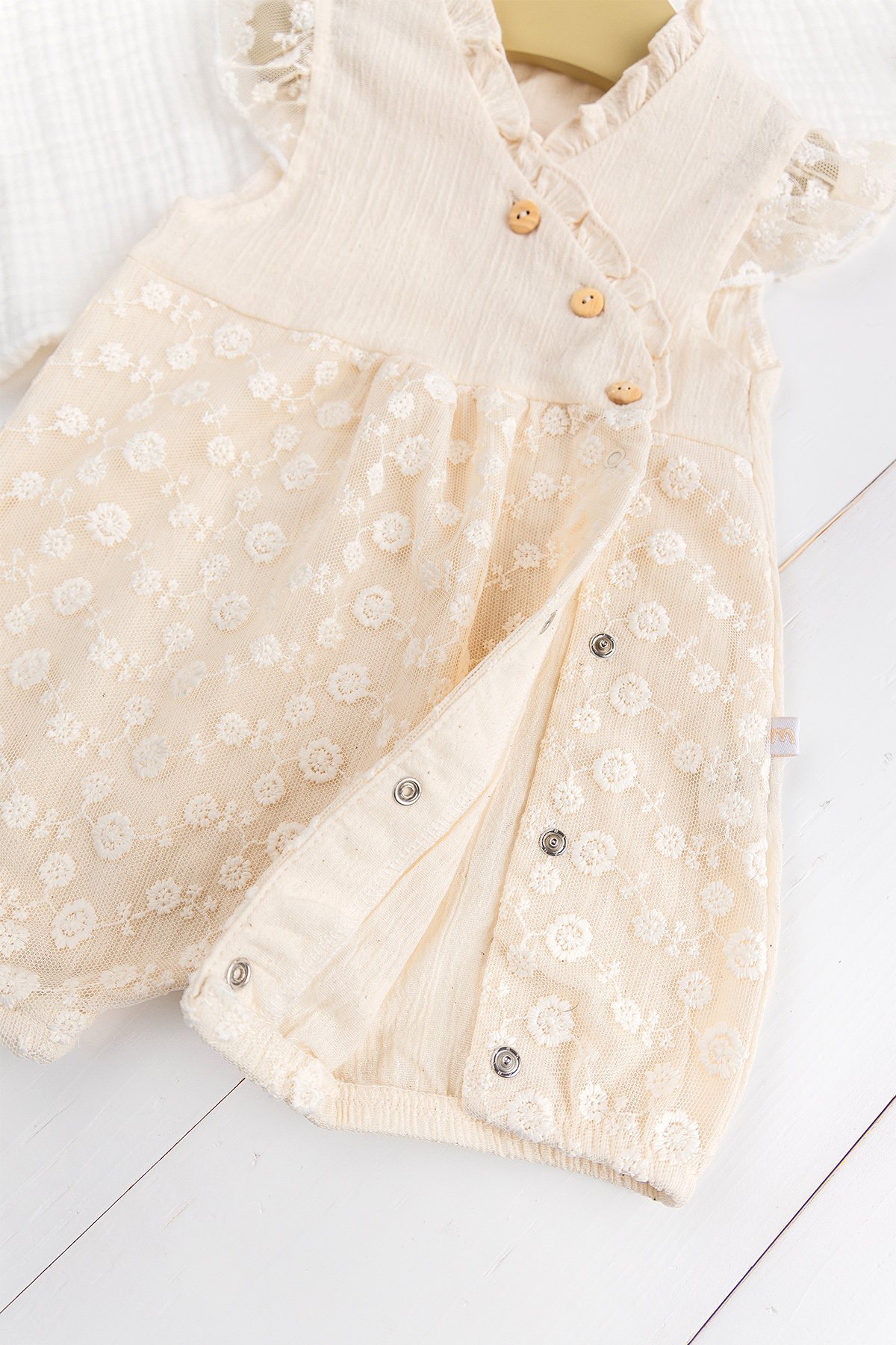 %100 Pamuk Tüllü Fırfırlı Yazlık Kız Bebek Müslin Tulum Krem