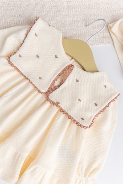 Kare Mendil Yakalı %100 Pamuk Kalp Nakışlı Bandanalı Kız Bebek Elbise Dogumğünü Özelğün Takım