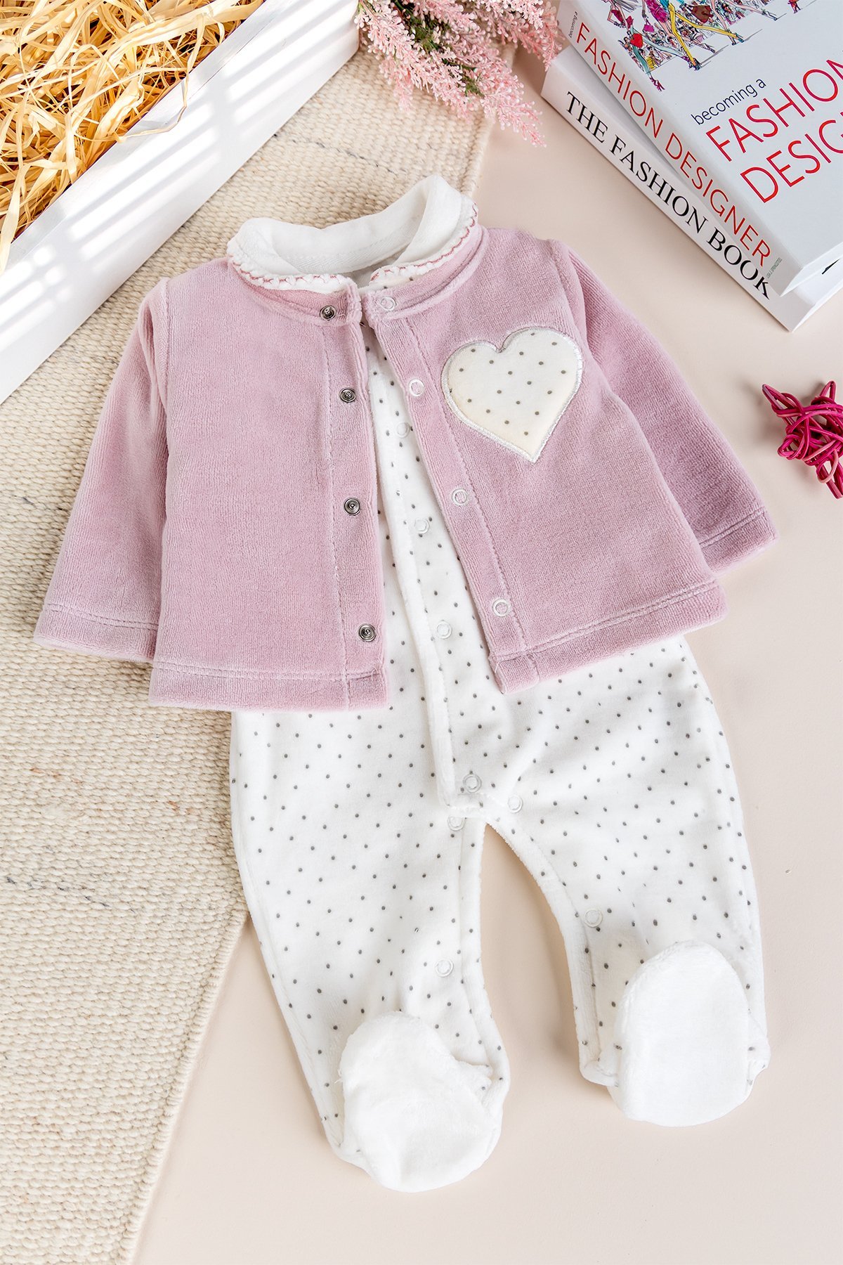 Hırkalı Bebe Yaka 2'li Kadife Kışlık Kız Bebek Tulum Set