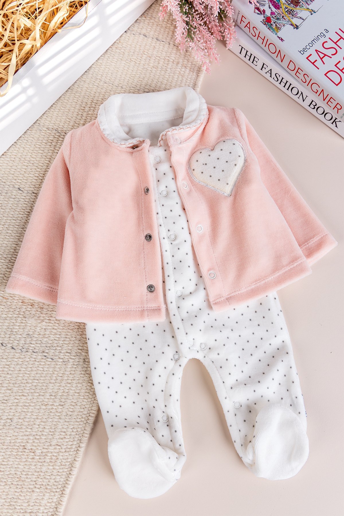 Hırkalı Bebe Yaka 2'li Kadife Kışlık Kız Bebek Tulum Set