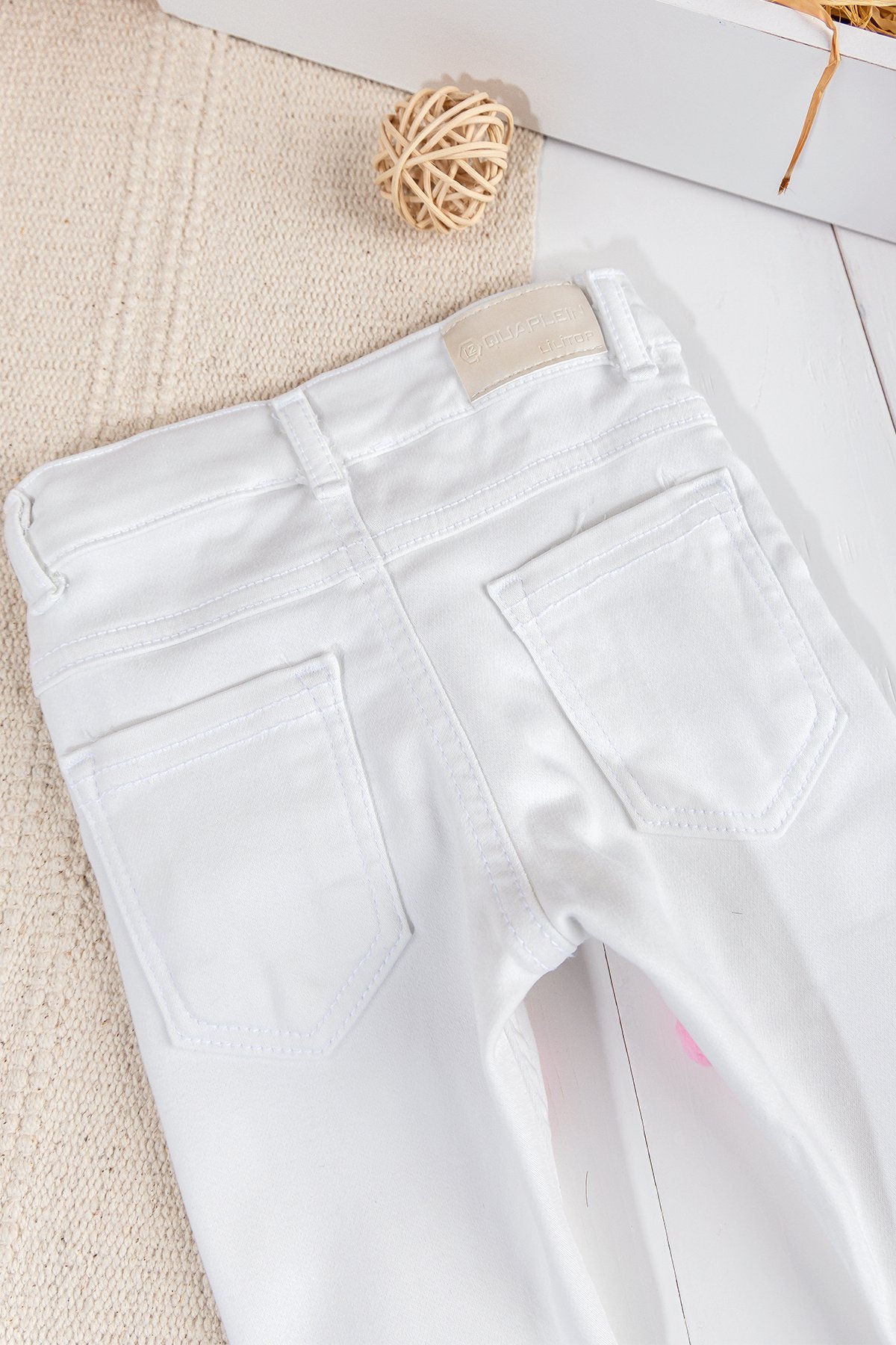 Flamingo Ponponlu Kız Bebek Denim Pantolon Beyaz