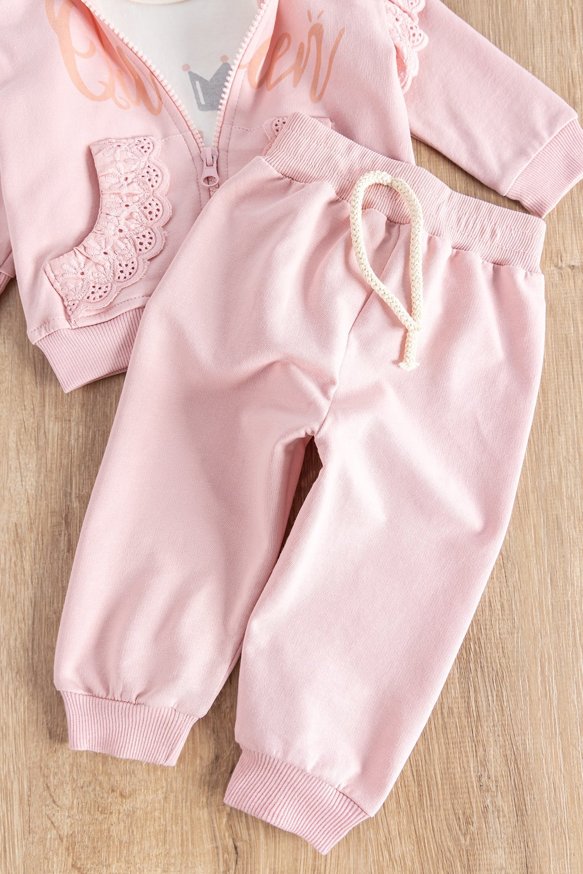 Queen Baskılı 3'lü Hırkalı Kız Bebek Takım