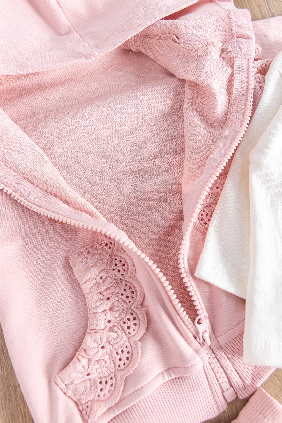 Queen Baskılı 3'lü Hırkalı Kız Bebek Takım