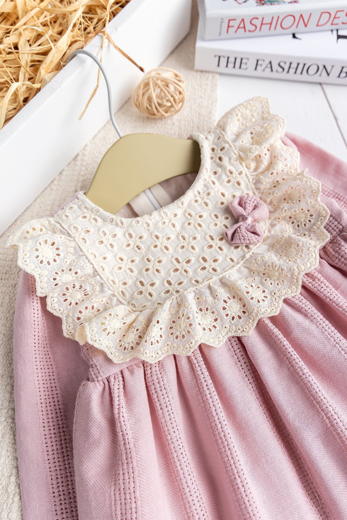 Fistolu Kare Yaka %100 Pamuk Pembe Kız Bebek Elbise Özel Gün Doğum Günü