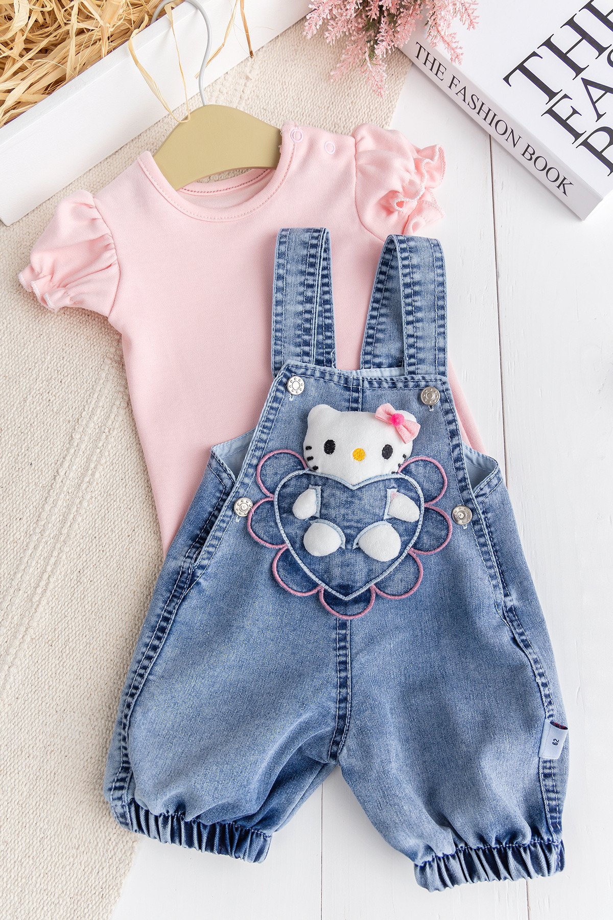 Oyuncak Kedili Kalp Desenli Denim Yazlık Kız Bebek Kot Salopet Tulum Takım