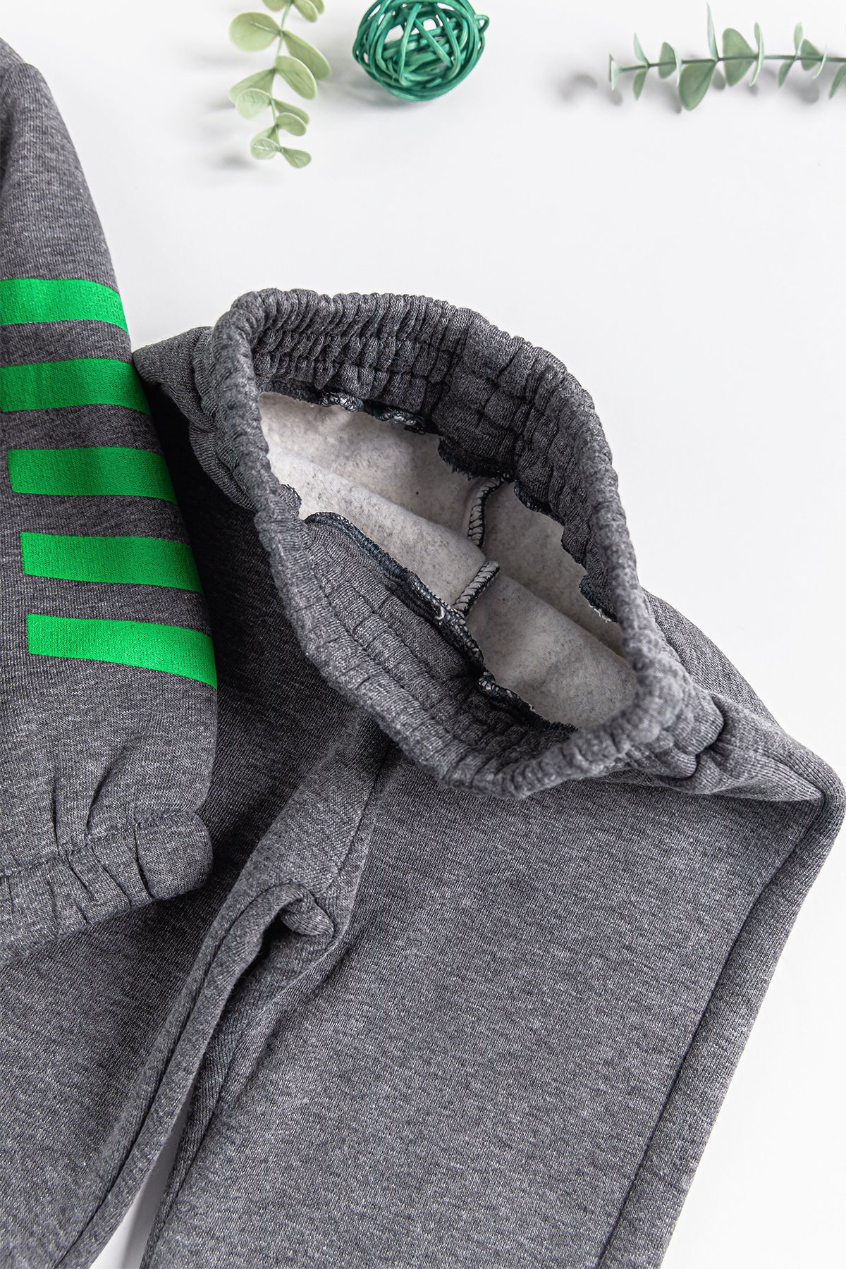 Kapüşonlu Çizgi Şeritli Erkek Çocuk Eşofman Takımı Füme - 4 Yaş