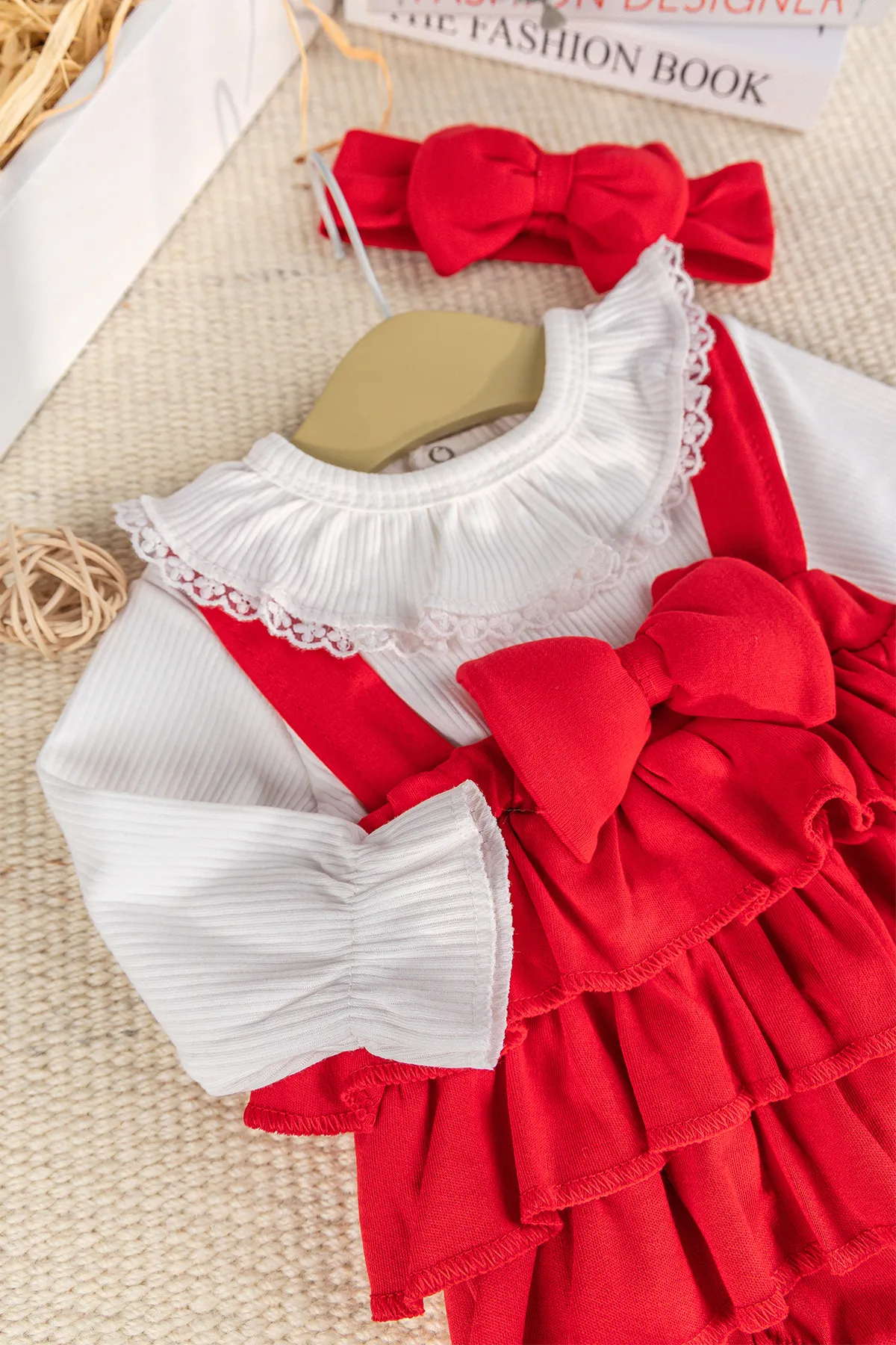 Fırfır Yakalı 100% Pamuk  Kız Bebek Elbise Tulum