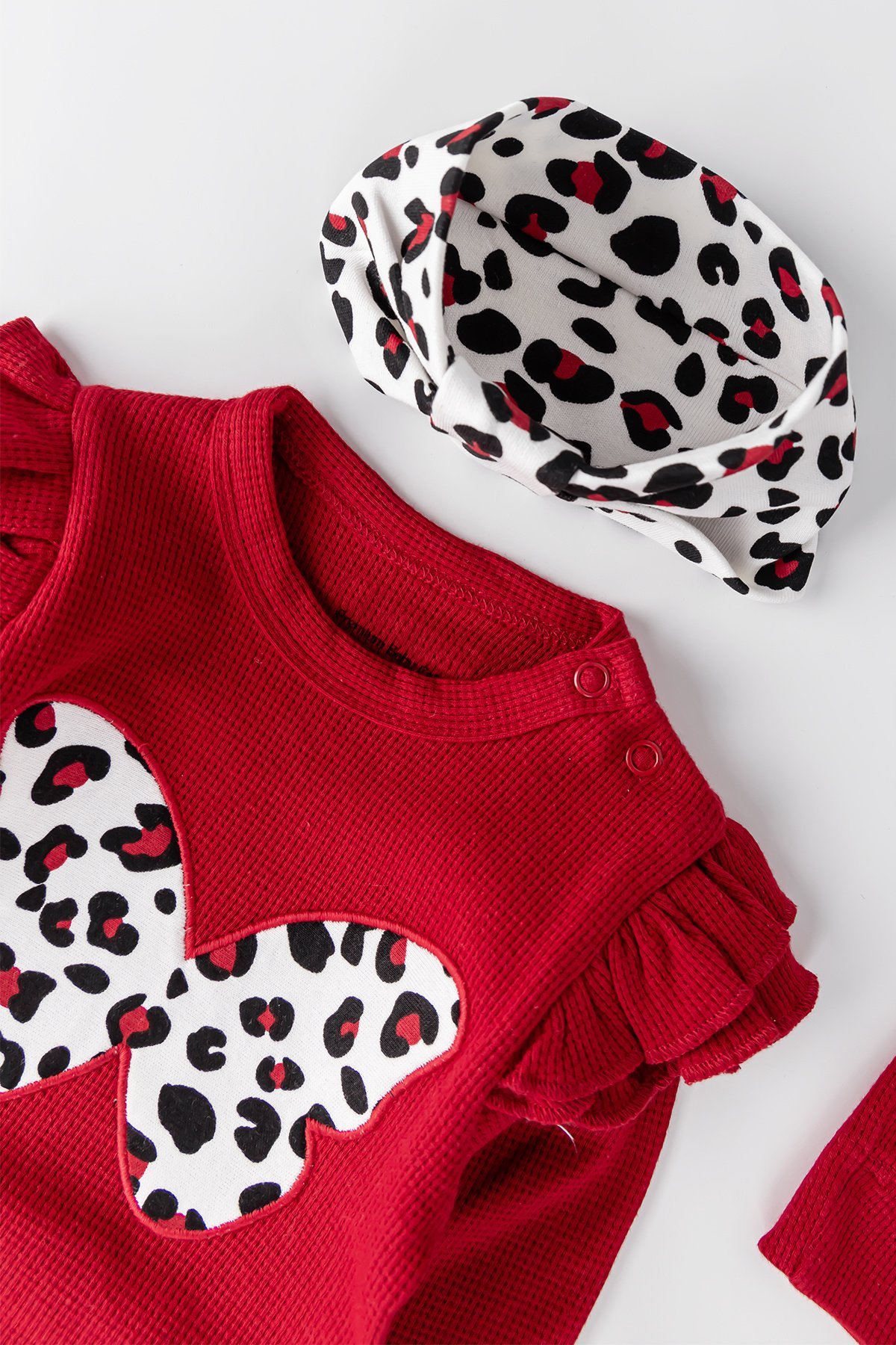 Kelebek İşlemeli Leopar Desenli 2'li Uzun Kollu Pamuklu Kız Bebek Tulum Takım