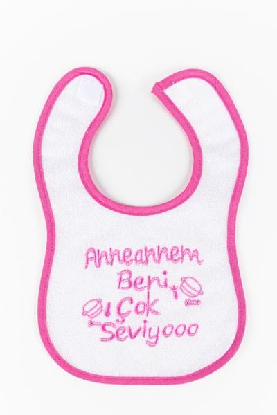 Anneannem Beni Çok Seviyo Yazılı Kız Bebek Su Geçirmez Mama Önlüğü