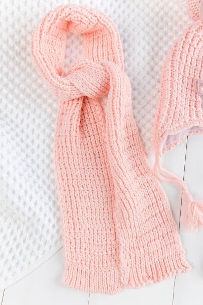 Fiyonklu 1-4 Yaş Kız ÇocukSomon Atkı Bere Eldiven Takımı