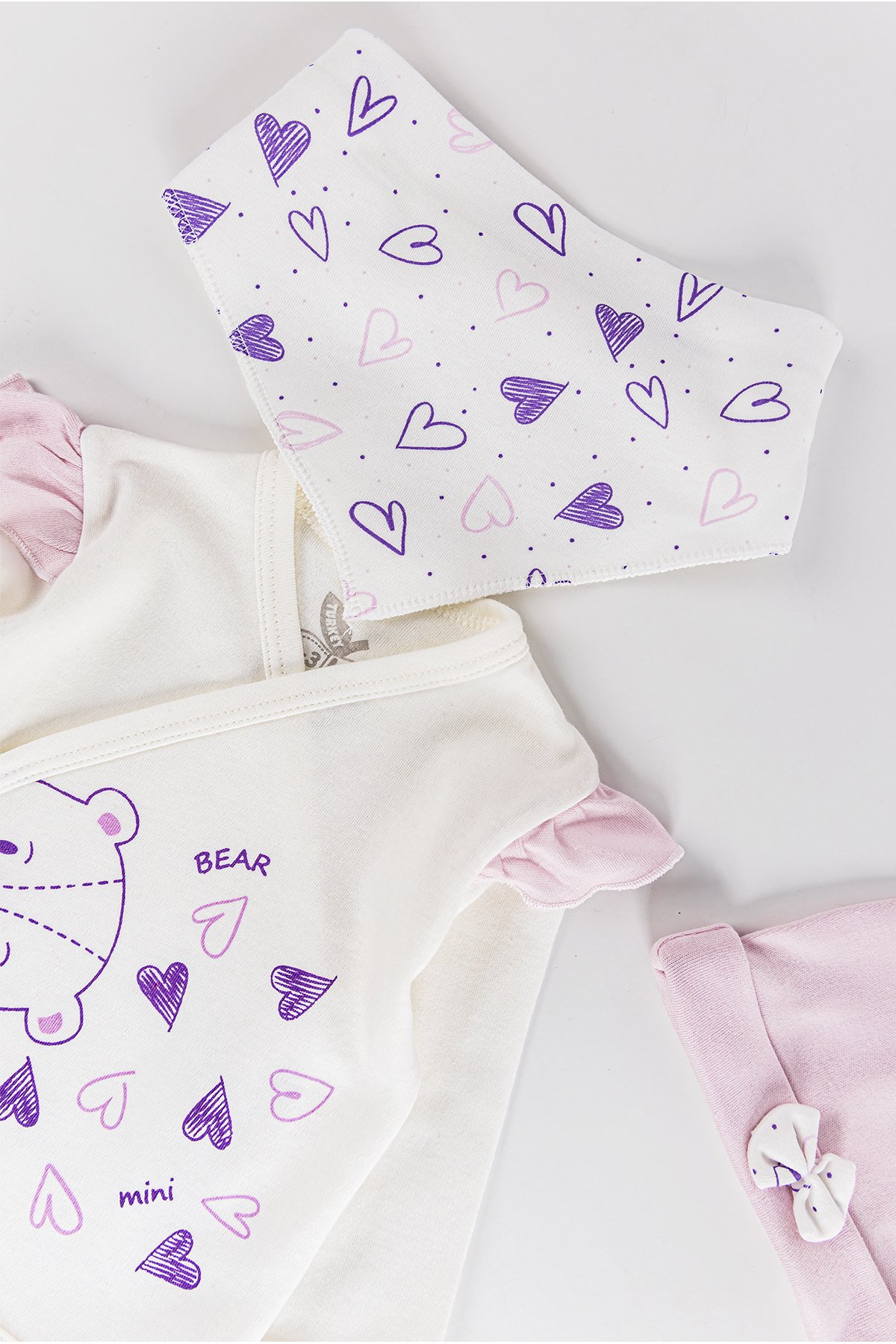 Kalp Desenli Fırfırlı 5'li Kız Bebek Hastane Çıkışı Bebek Takımı