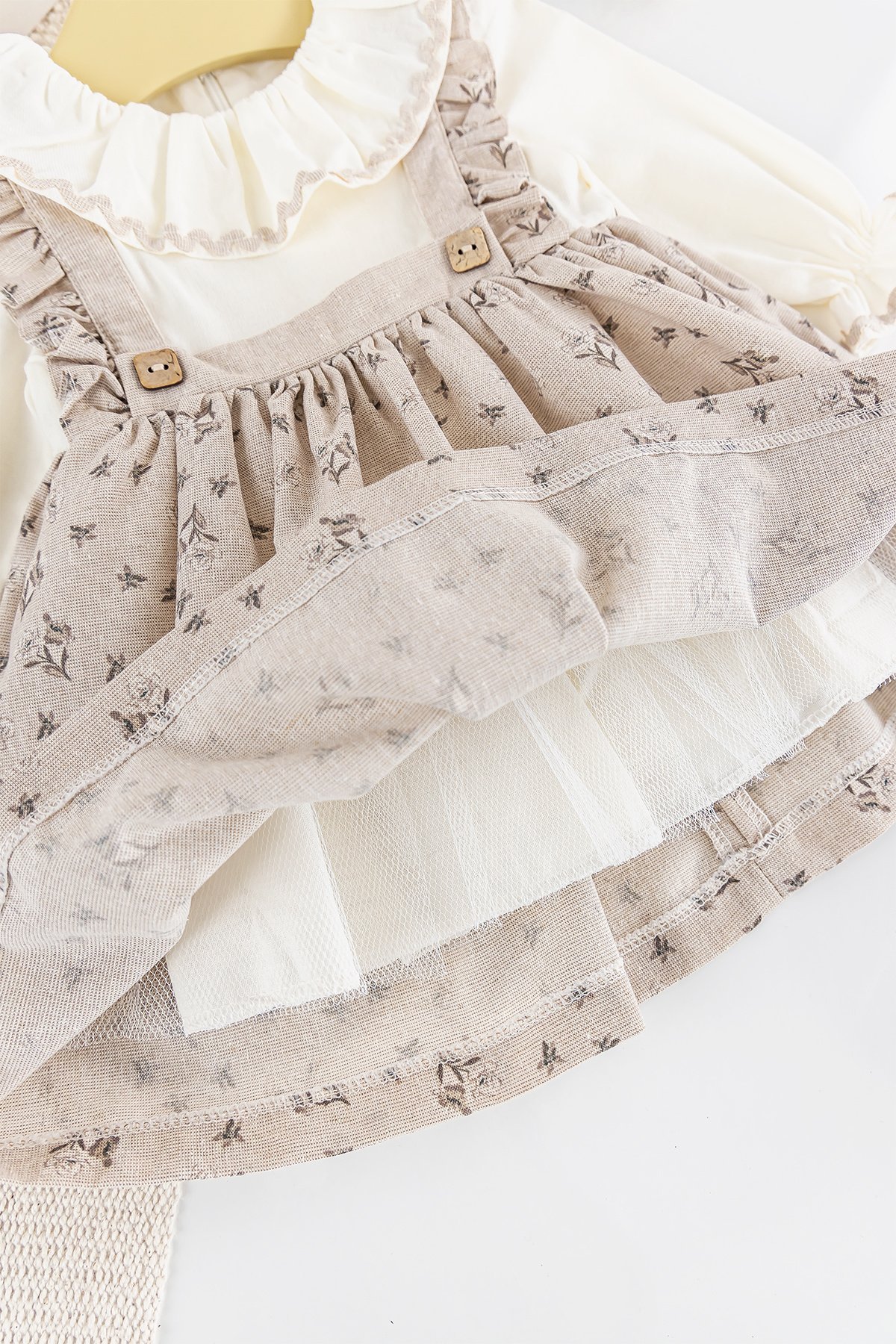 Çiçek Desenli Fırfırlı Keten Kız Bebek Elbise