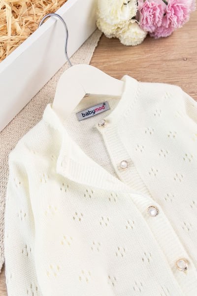 Kendinden Desenli Düğme Detaylı Kız Bebek Triko Hırka