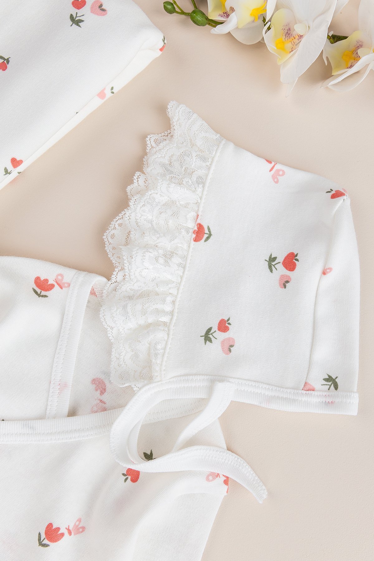 Naturel Çiçek Desenli 8 li Kız Bebek Hastane Çıkşı Bebek Takımı