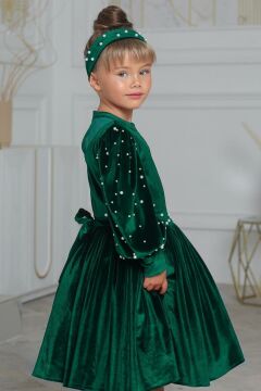 Kız Çocuk Yakası Transparan, Kolu ve Beli İnci Detaylı Yeşil Kadife Elbise