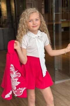 Kız Çocuk Yaka Bağlamalı Fırfır Detaylı Şifon Gömlek Çiçek İşlemeli Ceket Kırmızı Şortlu Takım