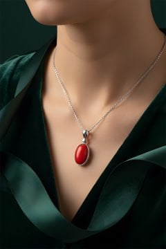 Mercan Taşlı El İşi Minimal Model Gümüş Kolye