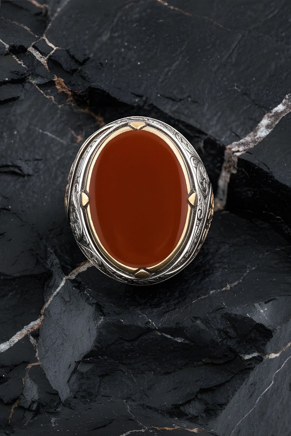 Akik Taşlı Büyük Boy Gravür Sarmaşık Model Yüzük