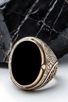 Oniks Taşlı Büyük Boy Gravür Sarmaşık Yüzük