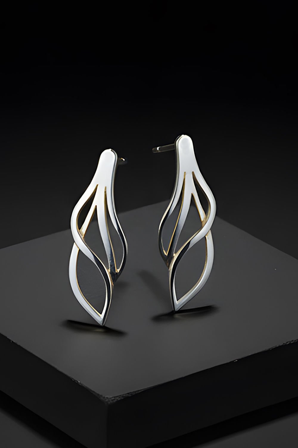 Sarmal Model Gümüş Küpe