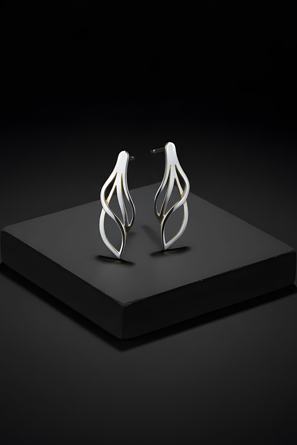 Sarmal Model Gümüş Küpe