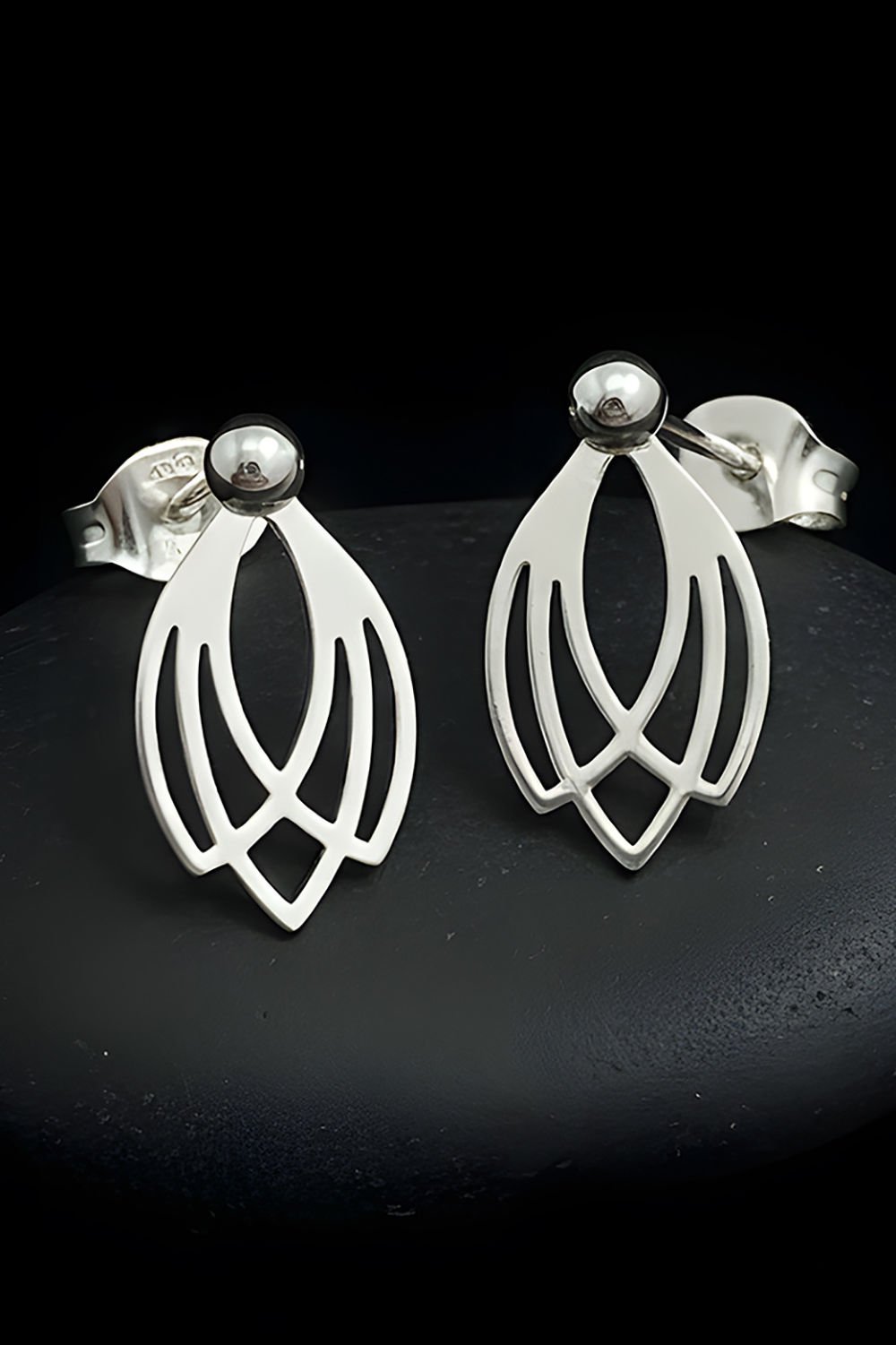 Lotus Çiçeği Model Gümüş Küpe