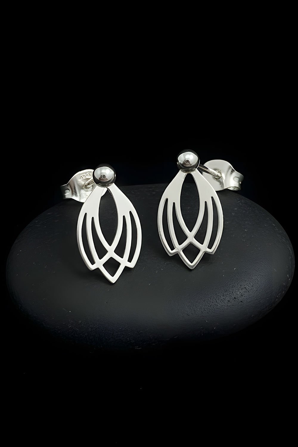 Lotus Çiçeği Model Gümüş Küpe