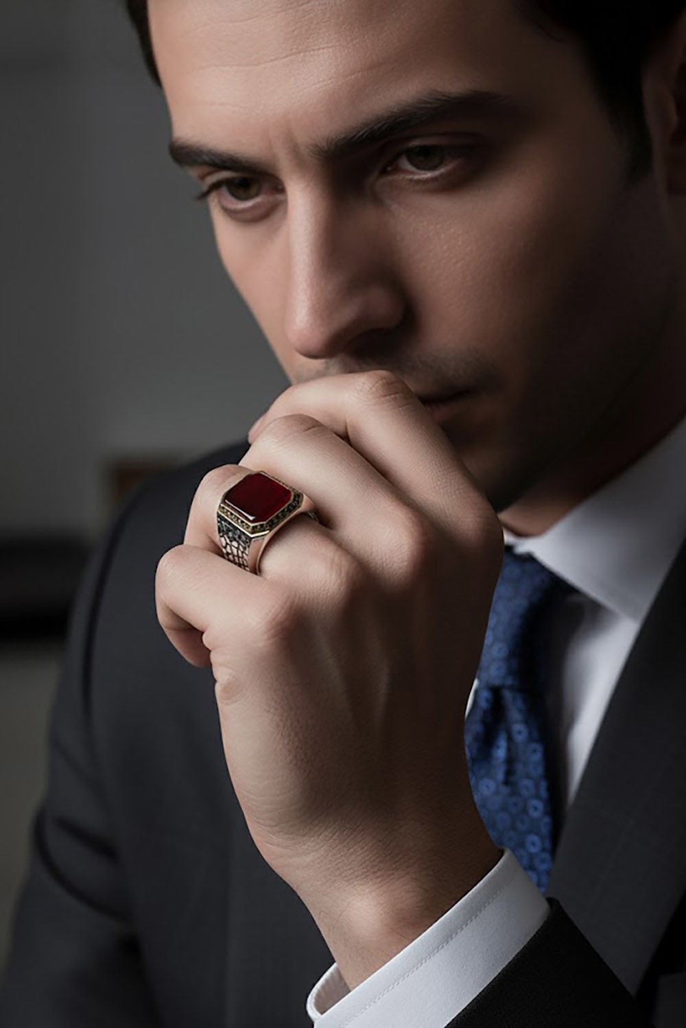 Benekli Model Akik Taşlı Gümüş Erkek Yüzük