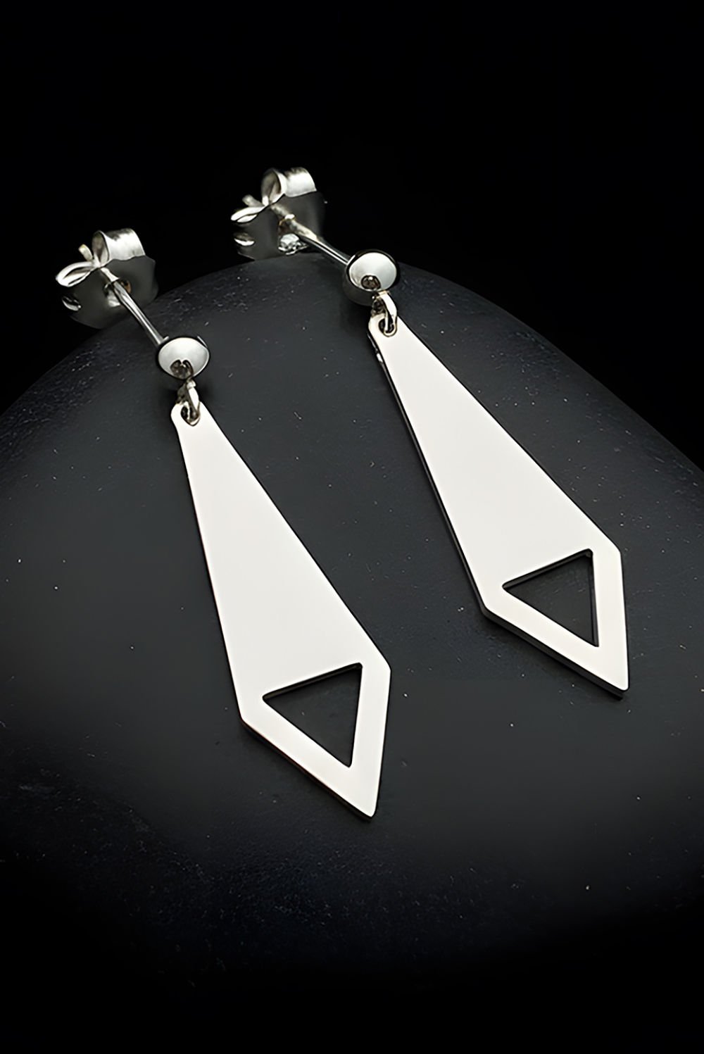 Üçgen Sallantılı Gümüş Küpe